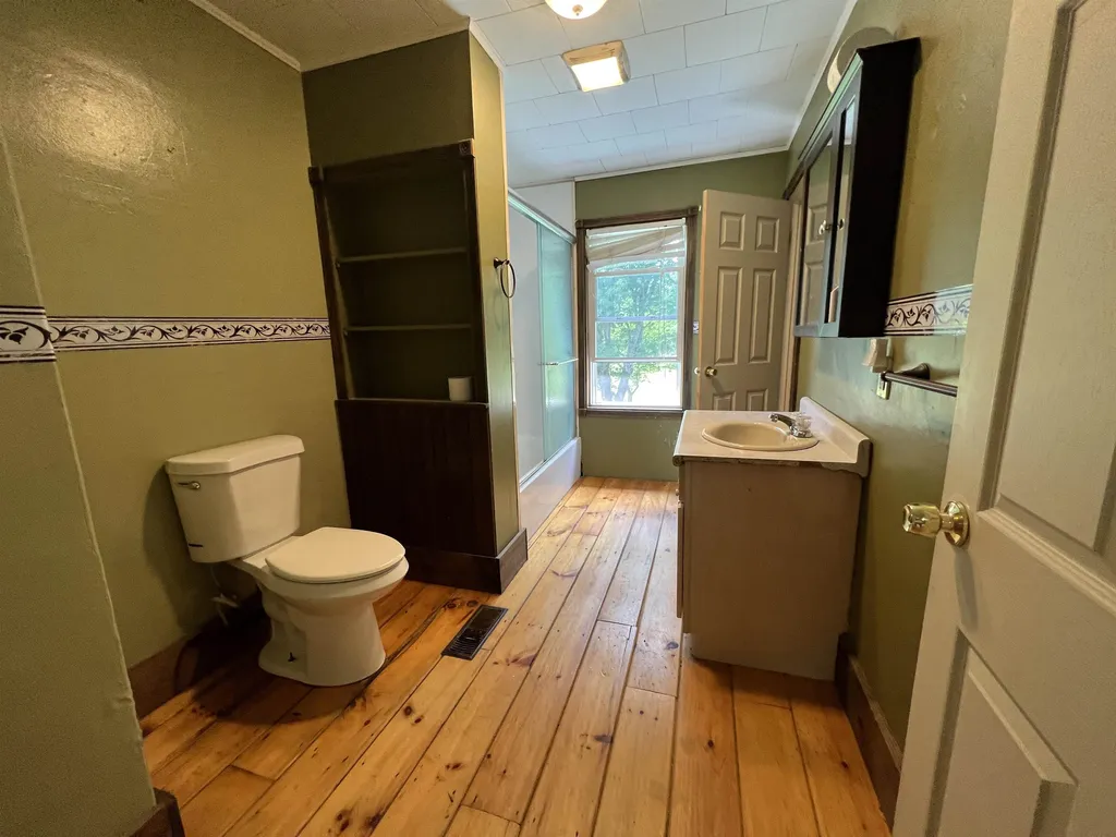 59 Shedd Street Enfield NH 03748