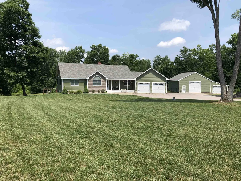 32 Moose Meadow Drive Fremont NH 03044