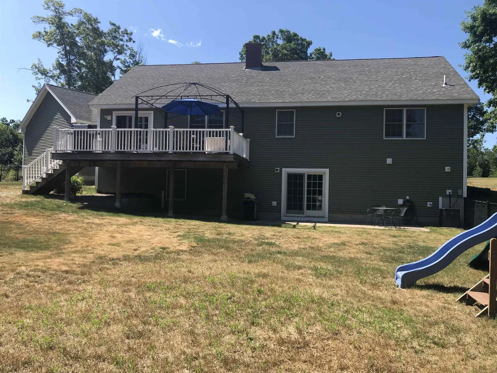 32 Moose Meadow Drive Fremont NH 03044