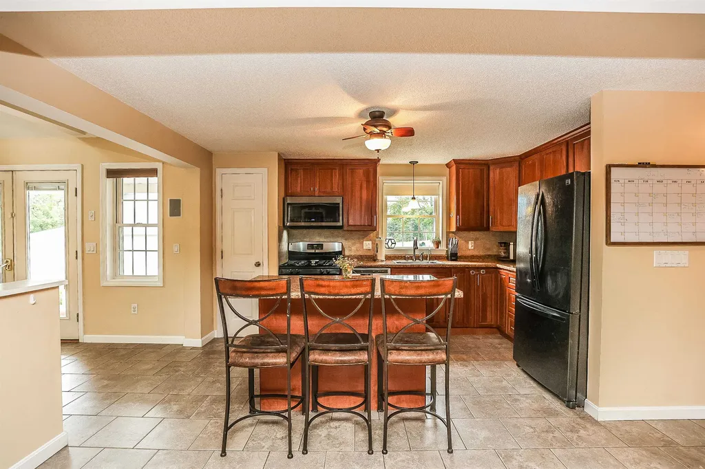 22 Dowst Road Allenstown NH 03275