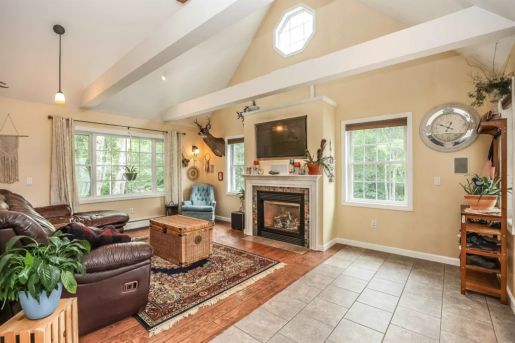 22 Dowst Road Allenstown NH 03275