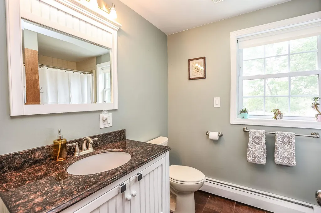 22 Dowst Road Allenstown NH 03275