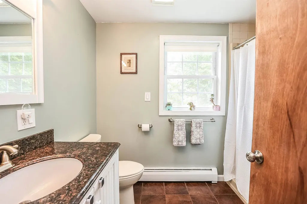 22 Dowst Road Allenstown NH 03275