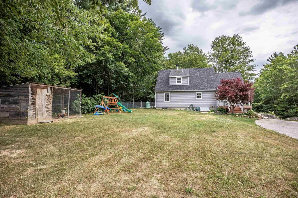 22 Dowst Road Allenstown NH 03275