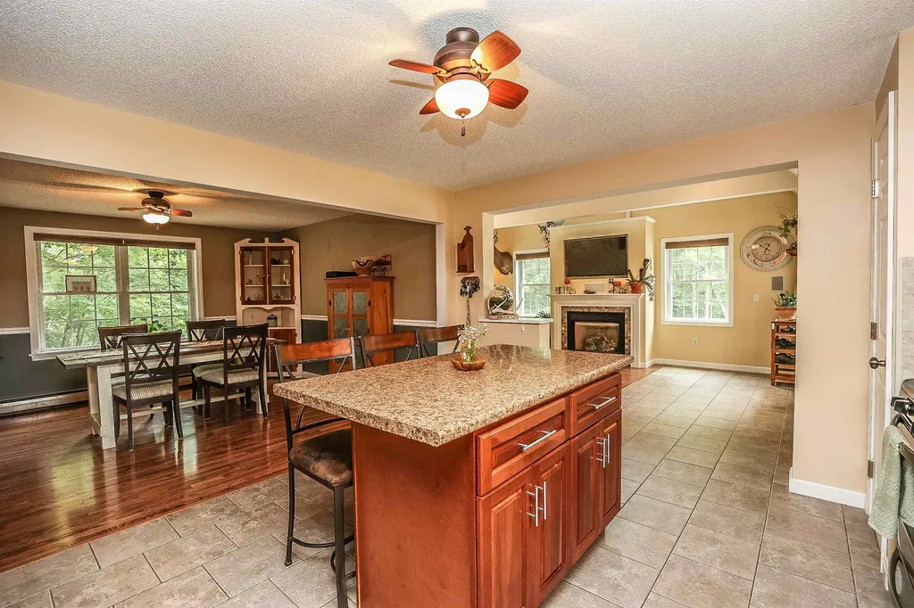 22 Dowst Road Allenstown NH 03275