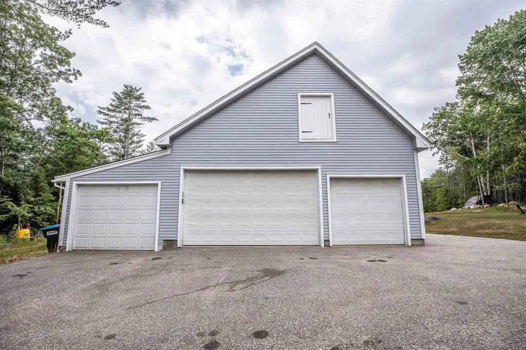 22 Dowst Road Allenstown NH 03275