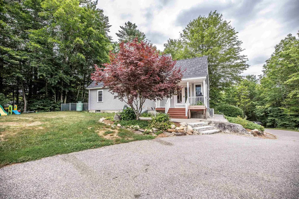 22 Dowst Road Allenstown NH 03275