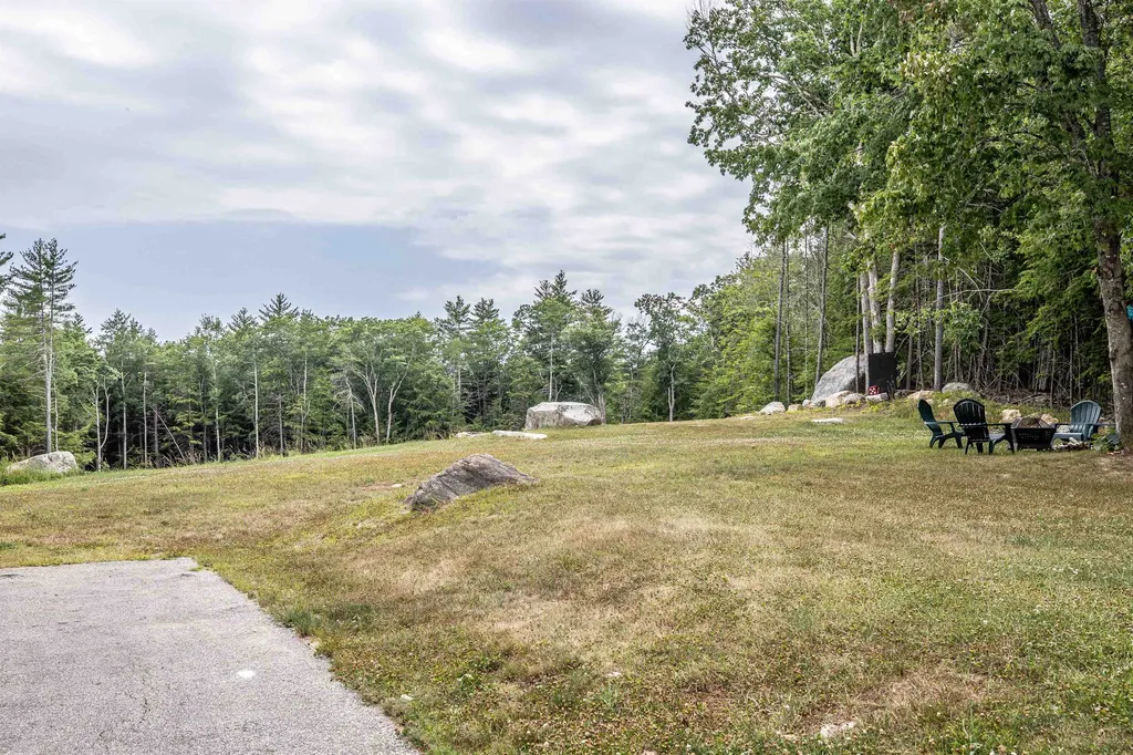 22 Dowst Road Allenstown NH 03275