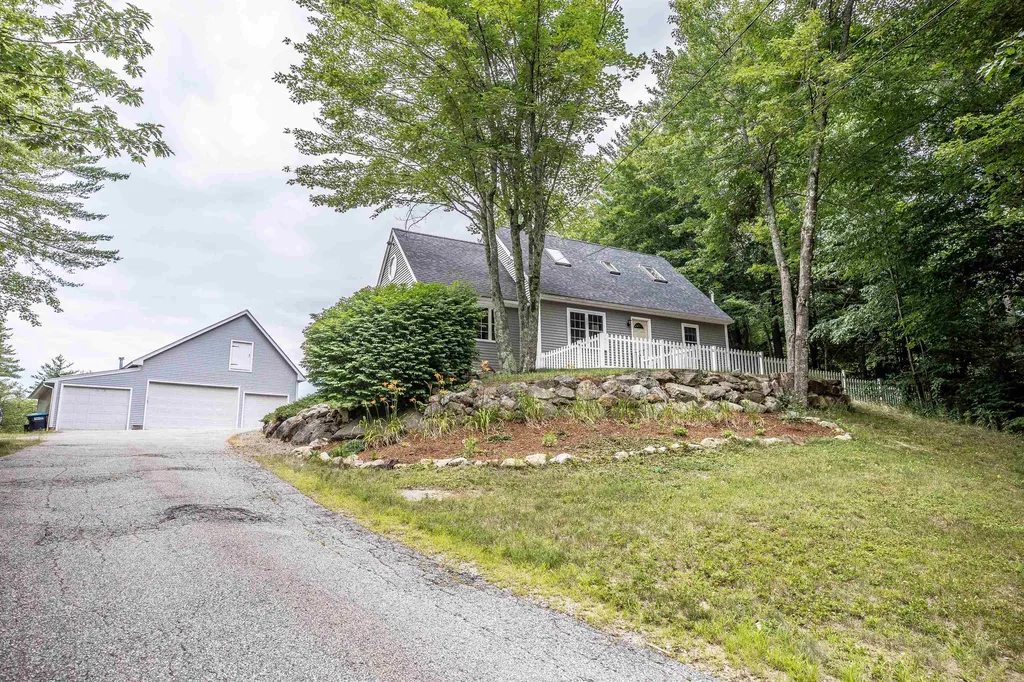 22 Dowst Road Allenstown NH 03275