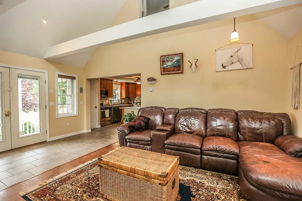 22 Dowst Road Allenstown NH 03275