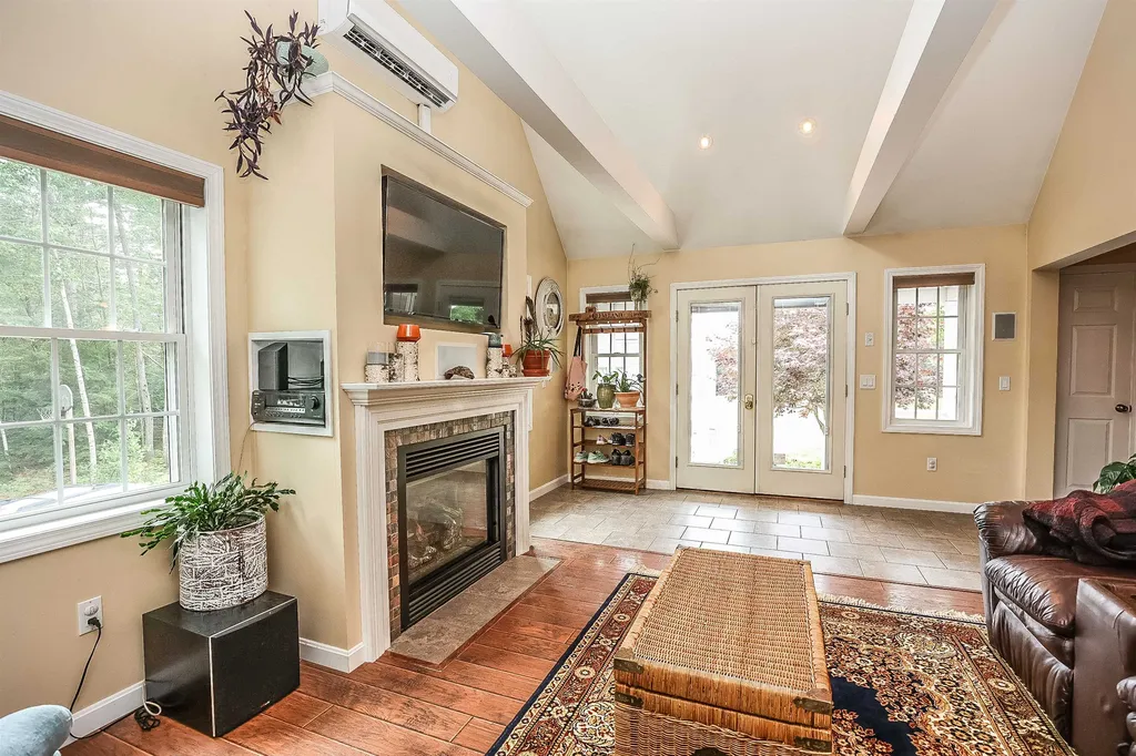 22 Dowst Road Allenstown NH 03275