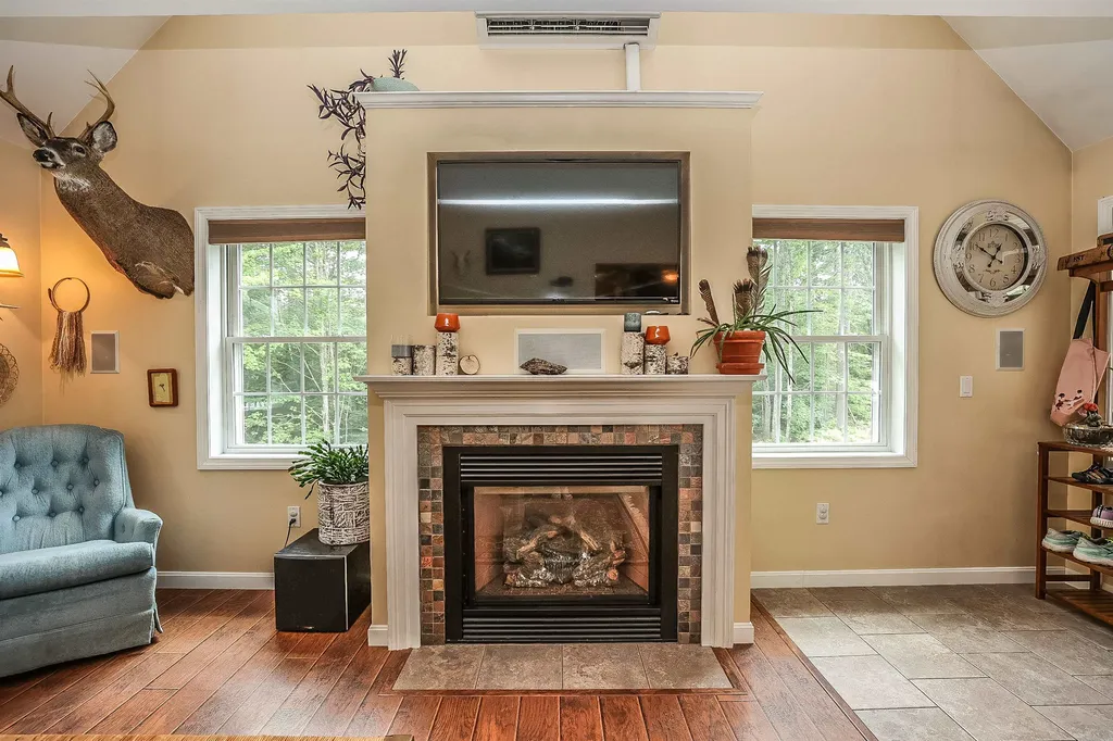 22 Dowst Road Allenstown NH 03275