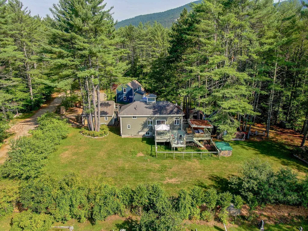 39 Yellow Brick Road Conway NH 03860
