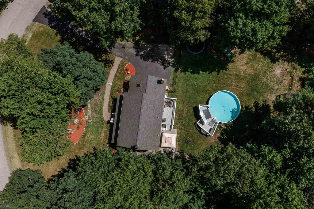12 Pillsbury Pasture Road Kingston NH 03848