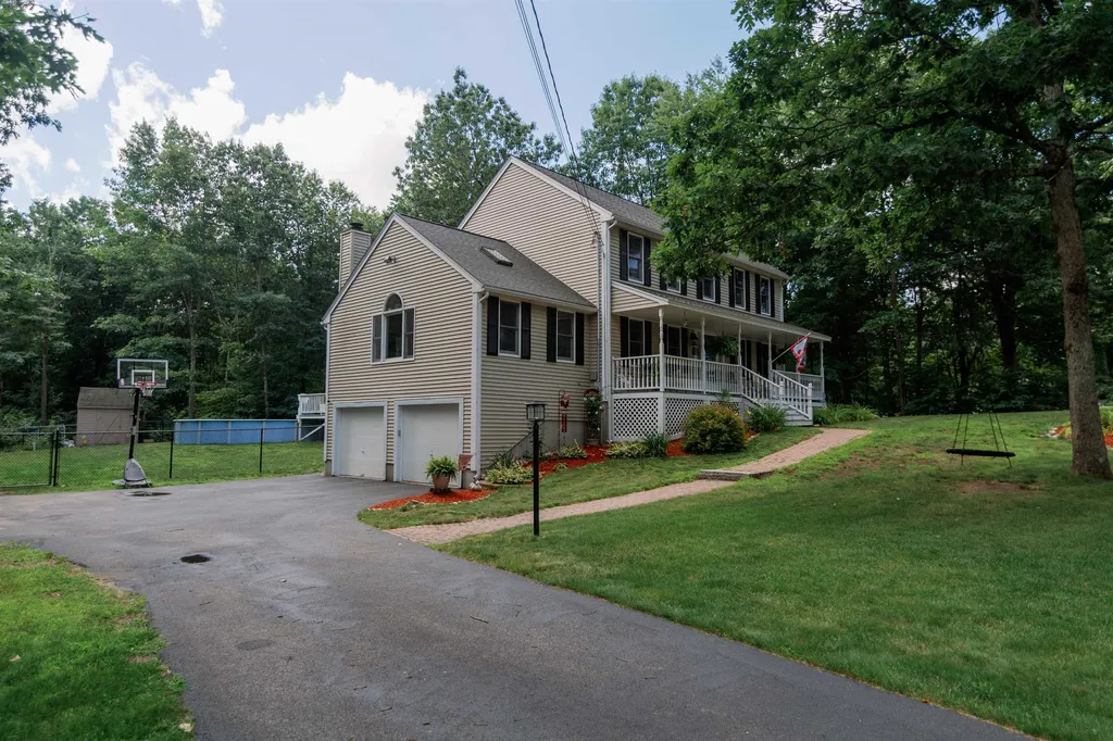 12 Pillsbury Pasture Road Kingston NH 03848