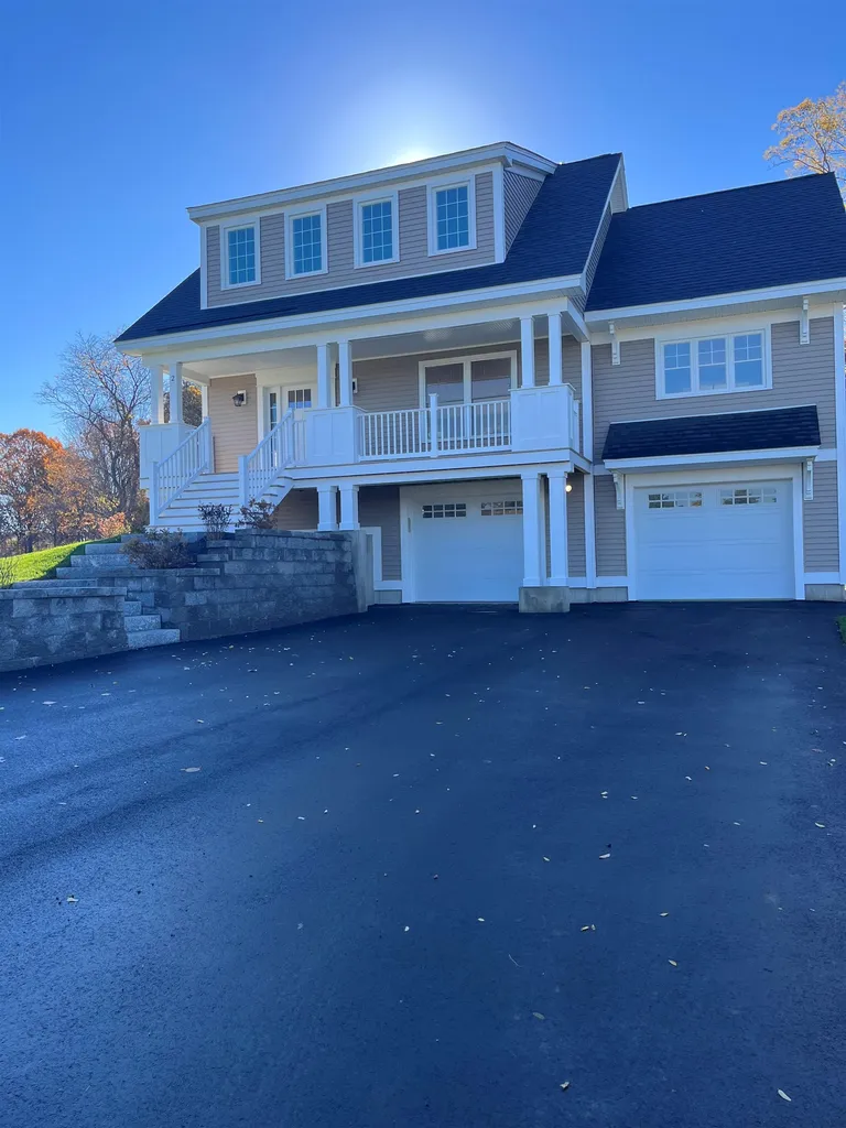 2 Skyview Drive Kittery ME 03904