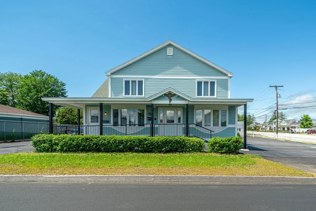 4 Pershing Street Goffstown NH 03045