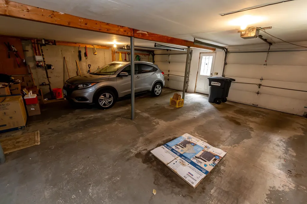 27 Cunningham Drive Derry NH 03038
