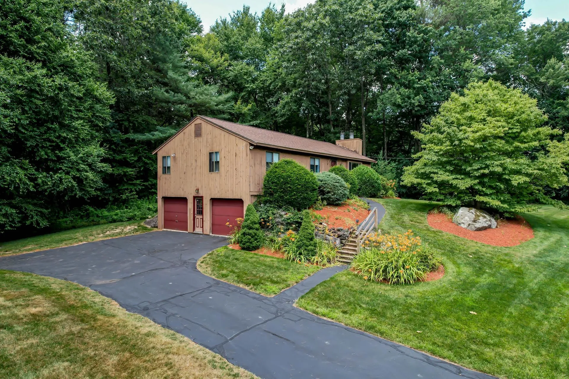 27 Cunningham Drive Derry NH 03038