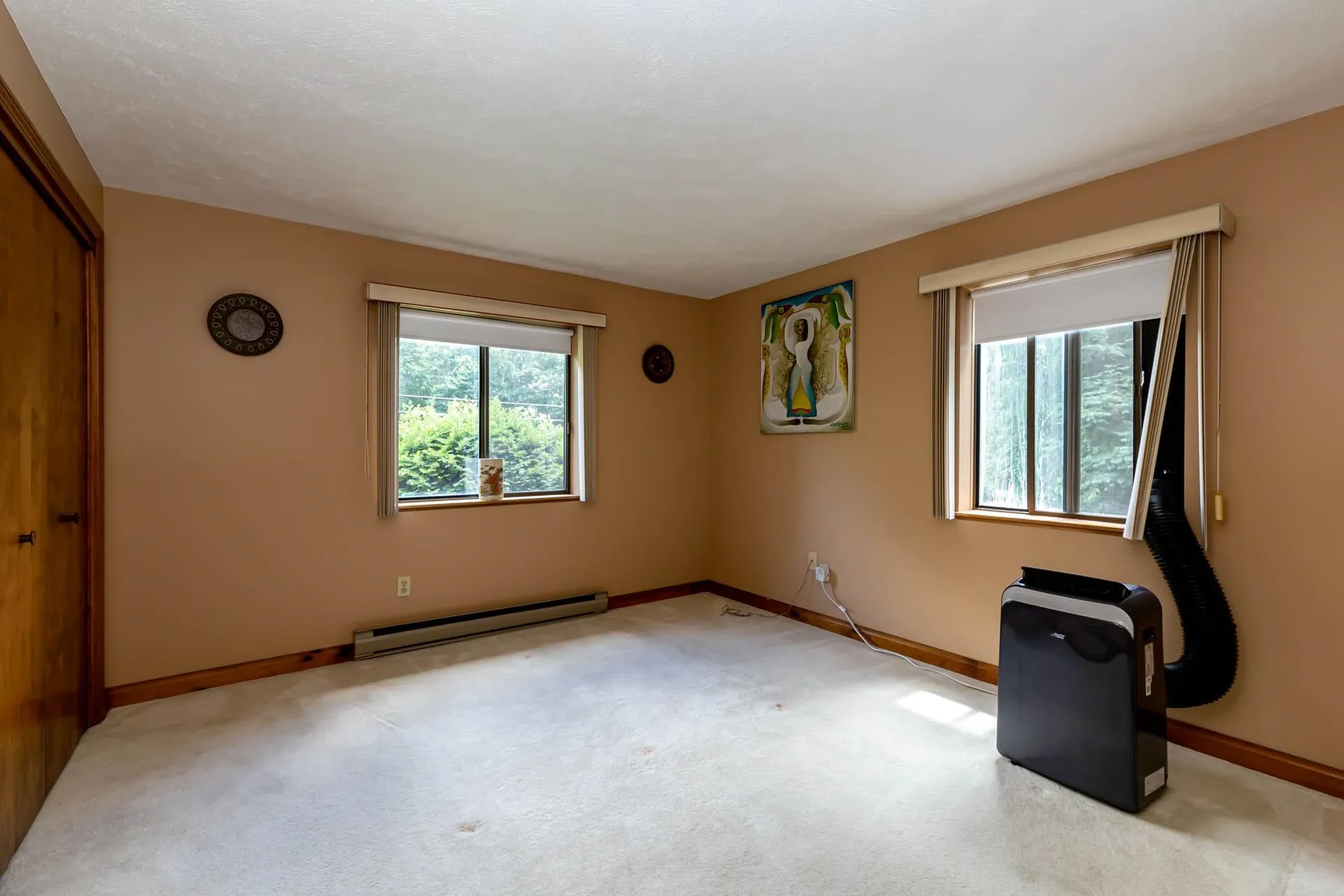 27 Cunningham Drive Derry NH 03038