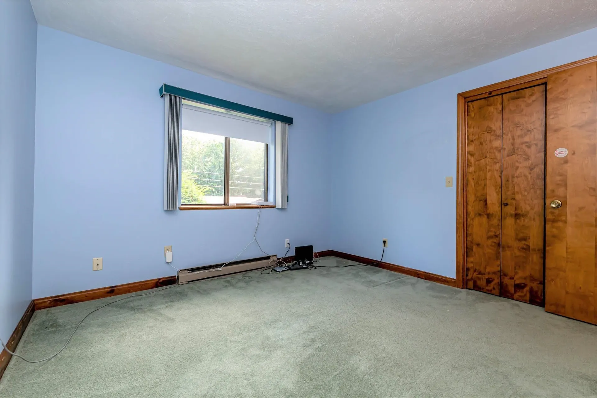 27 Cunningham Drive Derry NH 03038