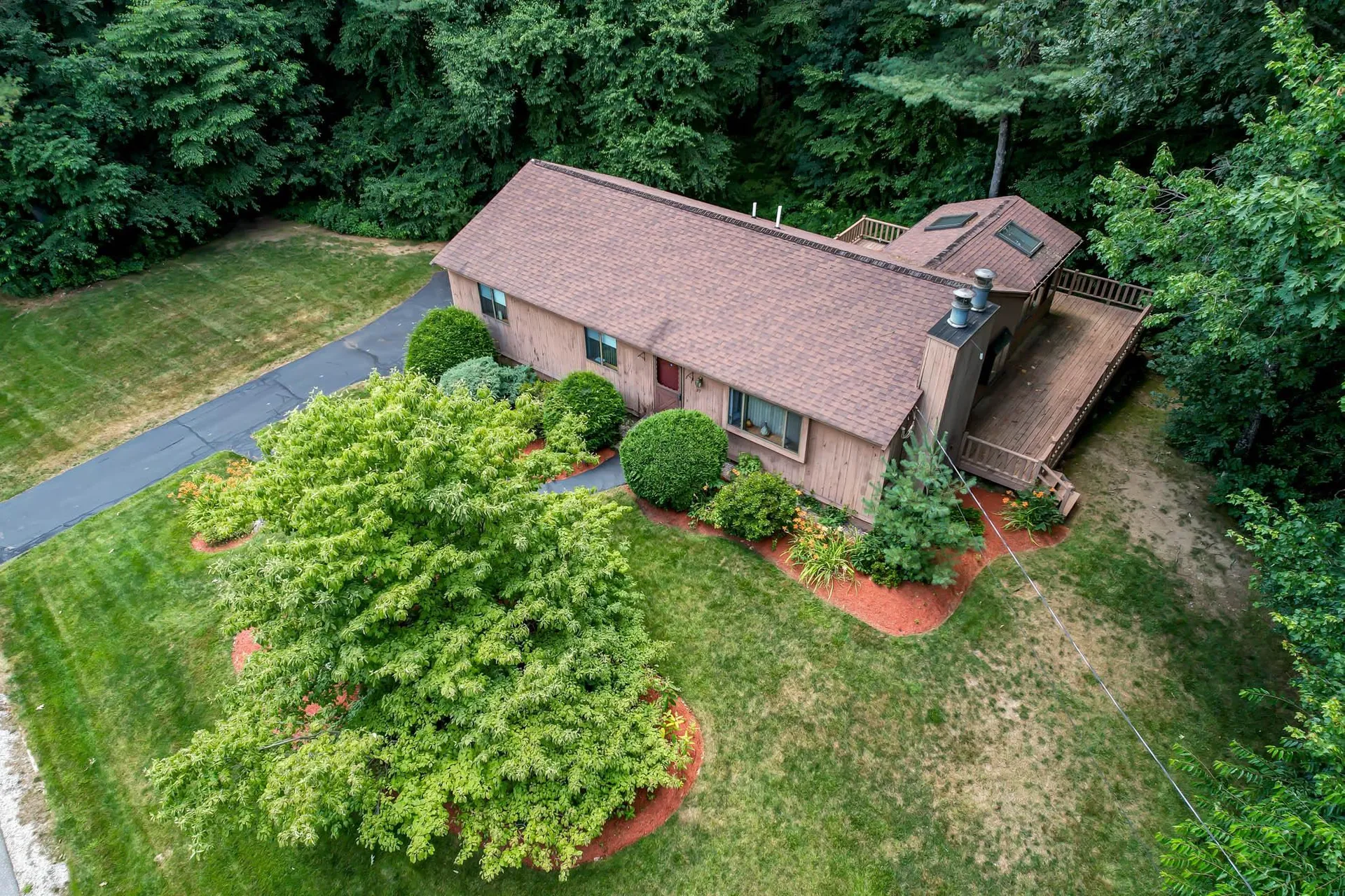 27 Cunningham Drive Derry NH 03038