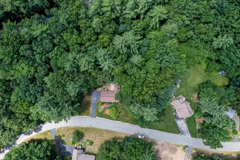27 Cunningham Drive Derry NH 03038