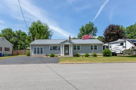 112 Grand Avenue Manchester NH 03109