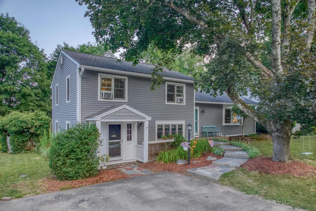 7 Sunset Drive Dover NH 03820
