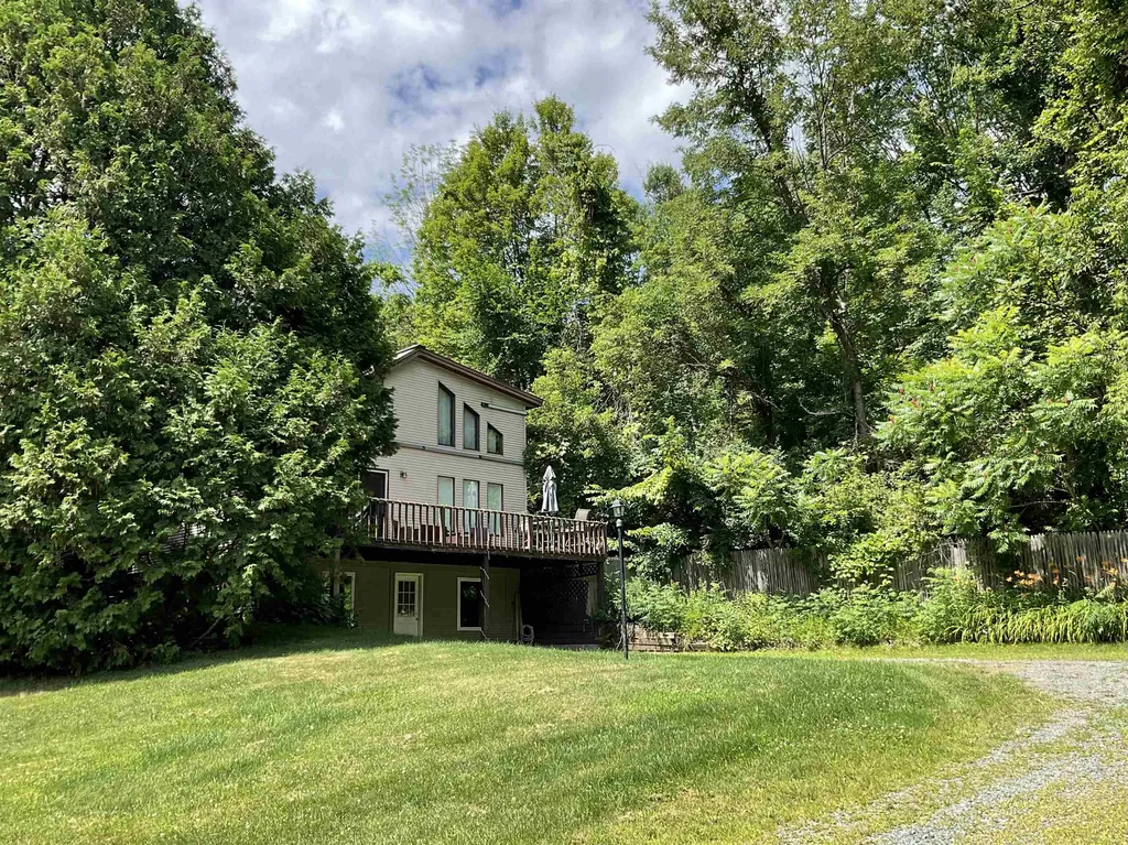 252 Vt Route 14 Sharon VT 05065