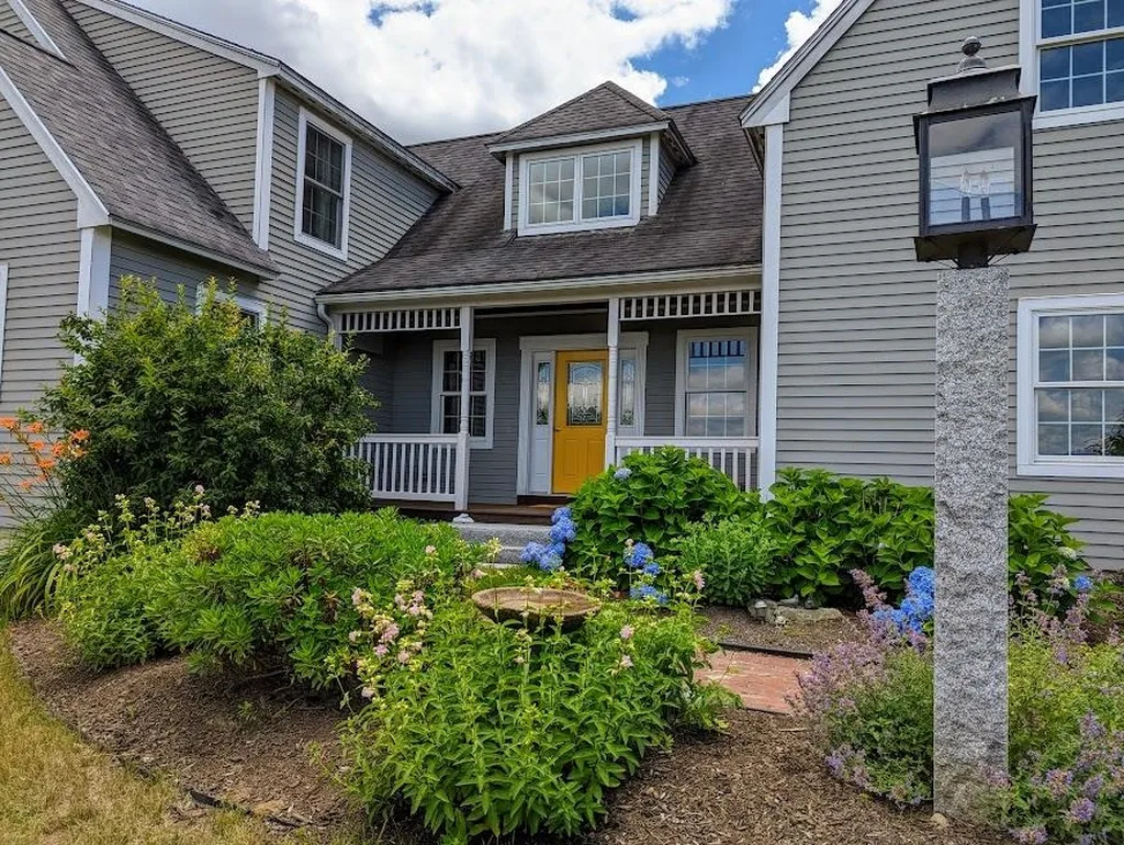 373 Stumpfield Road Hopkinton NH 03229