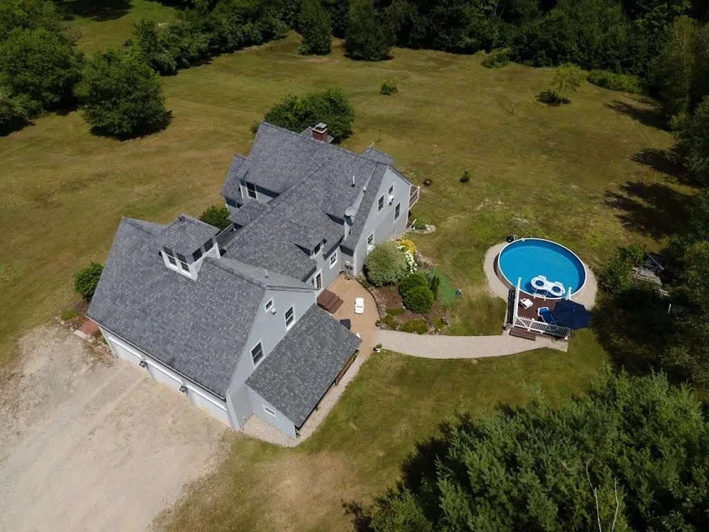 373 Stumpfield Road Hopkinton NH 03229