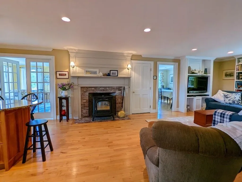 373 Stumpfield Road Hopkinton NH 03229