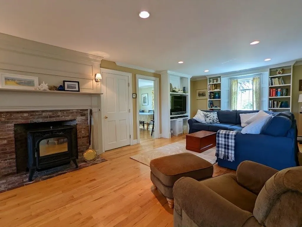 373 Stumpfield Road Hopkinton NH 03229