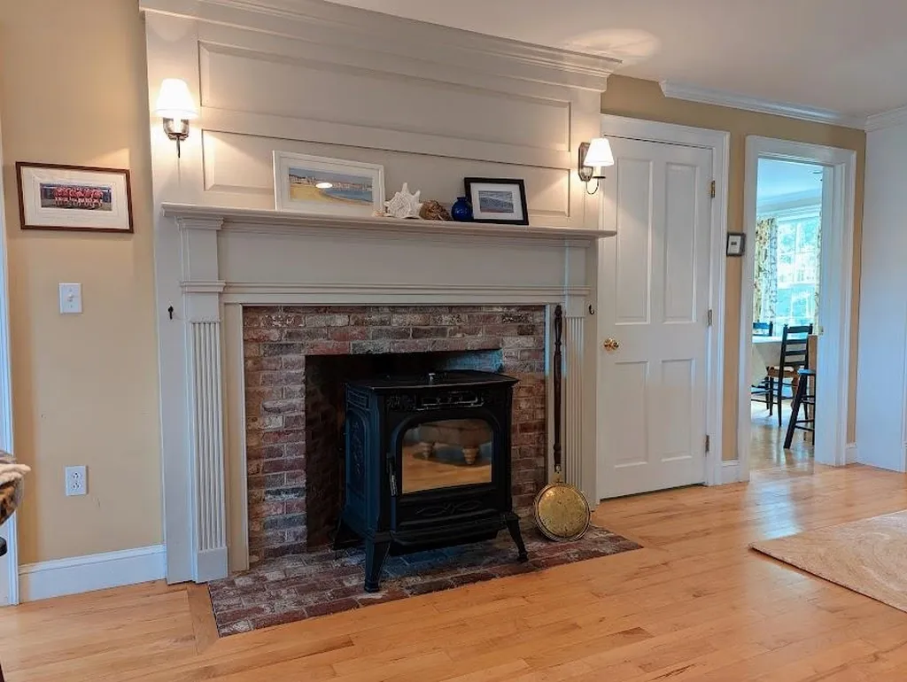 373 Stumpfield Road Hopkinton NH 03229