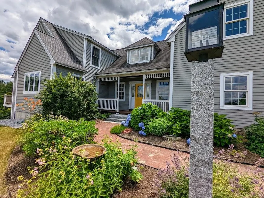 373 Stumpfield Road Hopkinton NH 03229