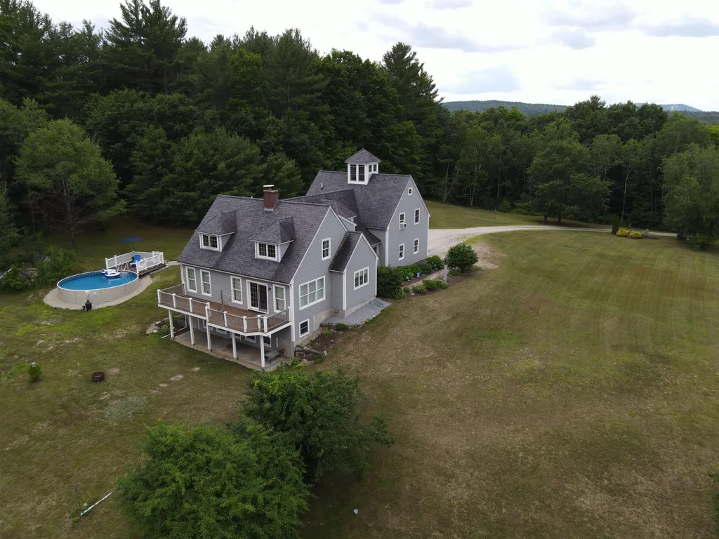 373 Stumpfield Road Hopkinton NH 03229
