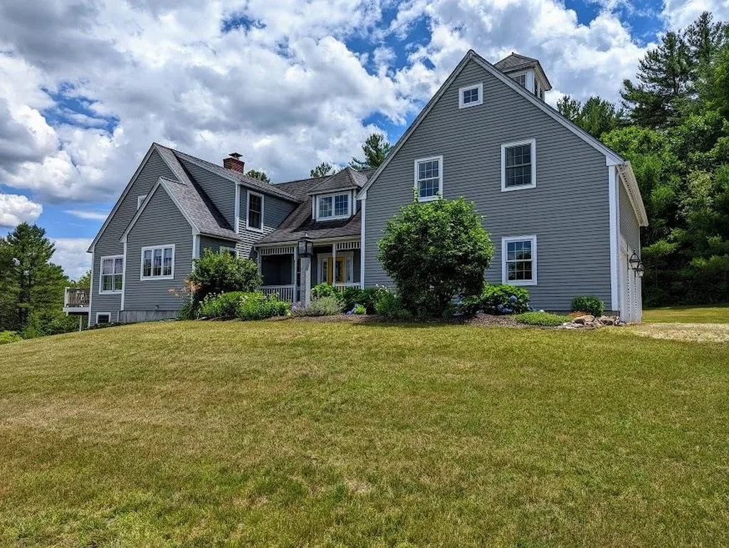 373 Stumpfield Road Hopkinton NH 03229