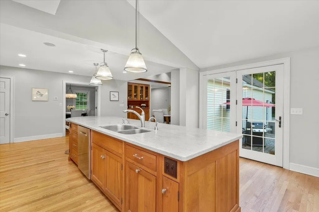 211 Hedgerose Lane Hopkinton NH 03229