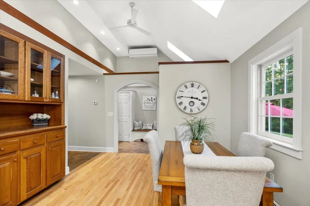 211 Hedgerose Lane Hopkinton NH 03229