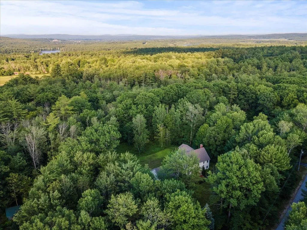 211 Hedgerose Lane Hopkinton NH 03229