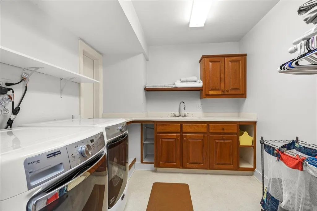 211 Hedgerose Lane Hopkinton NH 03229