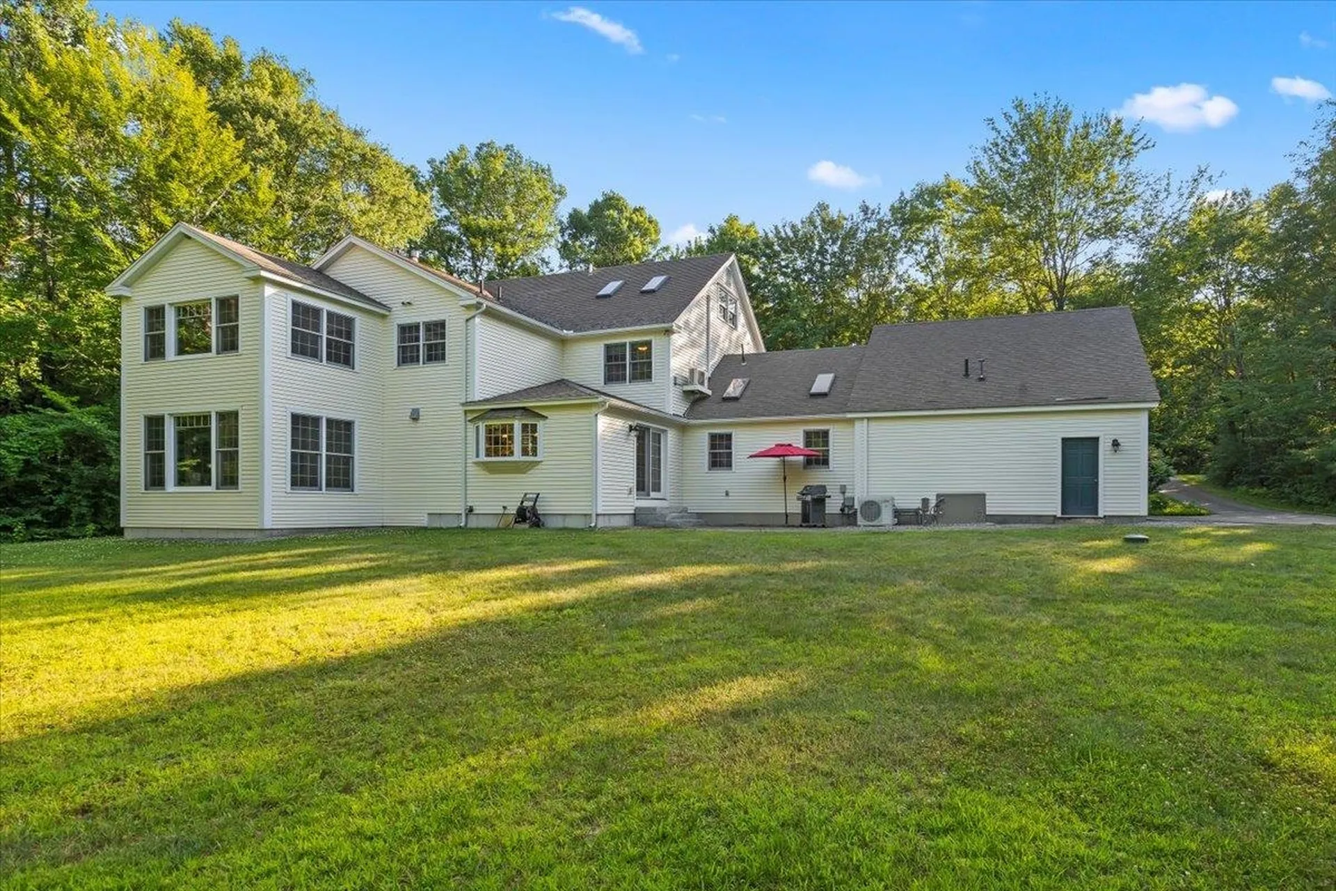 211 Hedgerose Lane Hopkinton NH 03229