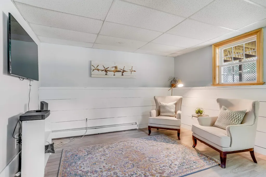 105 S Gray Street Manchester NH 03103