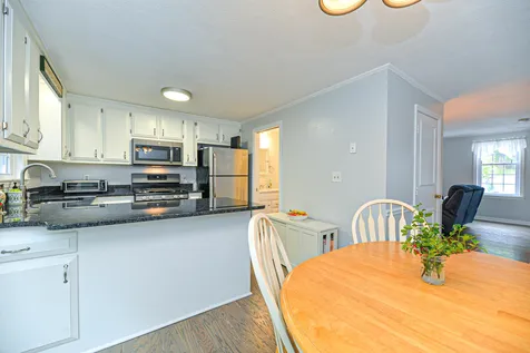 45 Hawkstead Hollow Nashua NH 03063