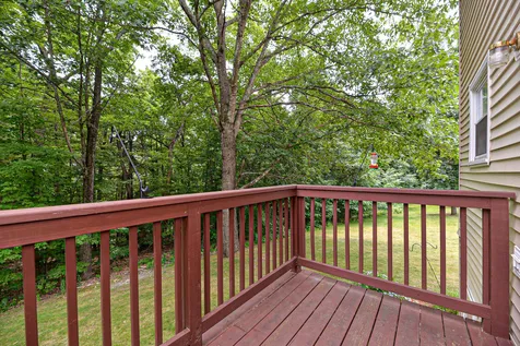 45 Hawkstead Hollow Nashua NH 03063