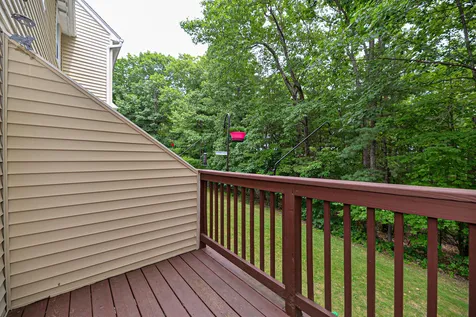 45 Hawkstead Hollow Nashua NH 03063
