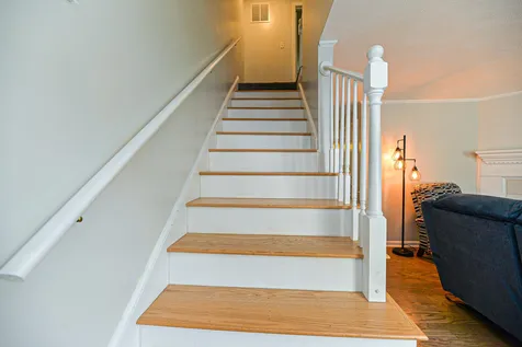 45 Hawkstead Hollow Nashua NH 03063