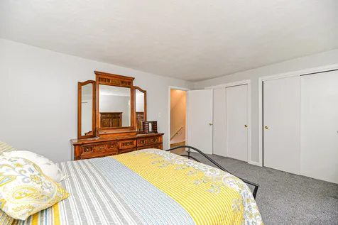 45 Hawkstead Hollow Nashua NH 03063