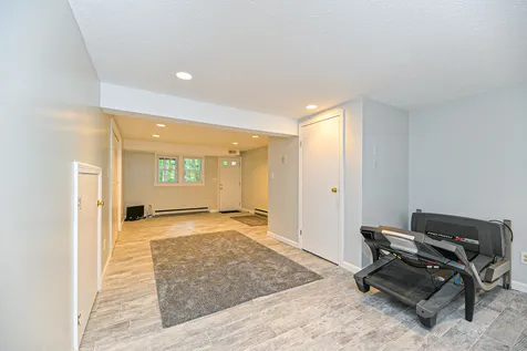 45 Hawkstead Hollow Nashua NH 03063